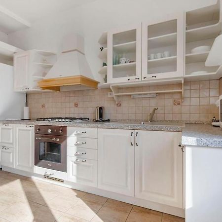 Exclusive Apartment In Centre Bratislava Bagian luar foto