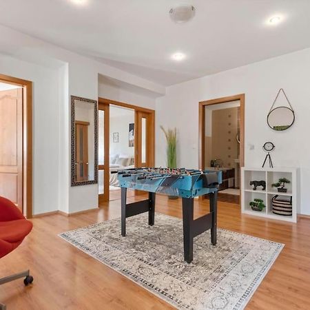 Exclusive Apartment In Centre Bratislava Bagian luar foto
