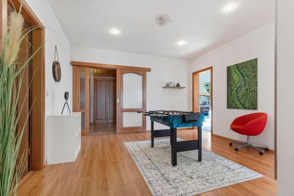 Exclusive Apartment In Centre Bratislava Bagian luar foto